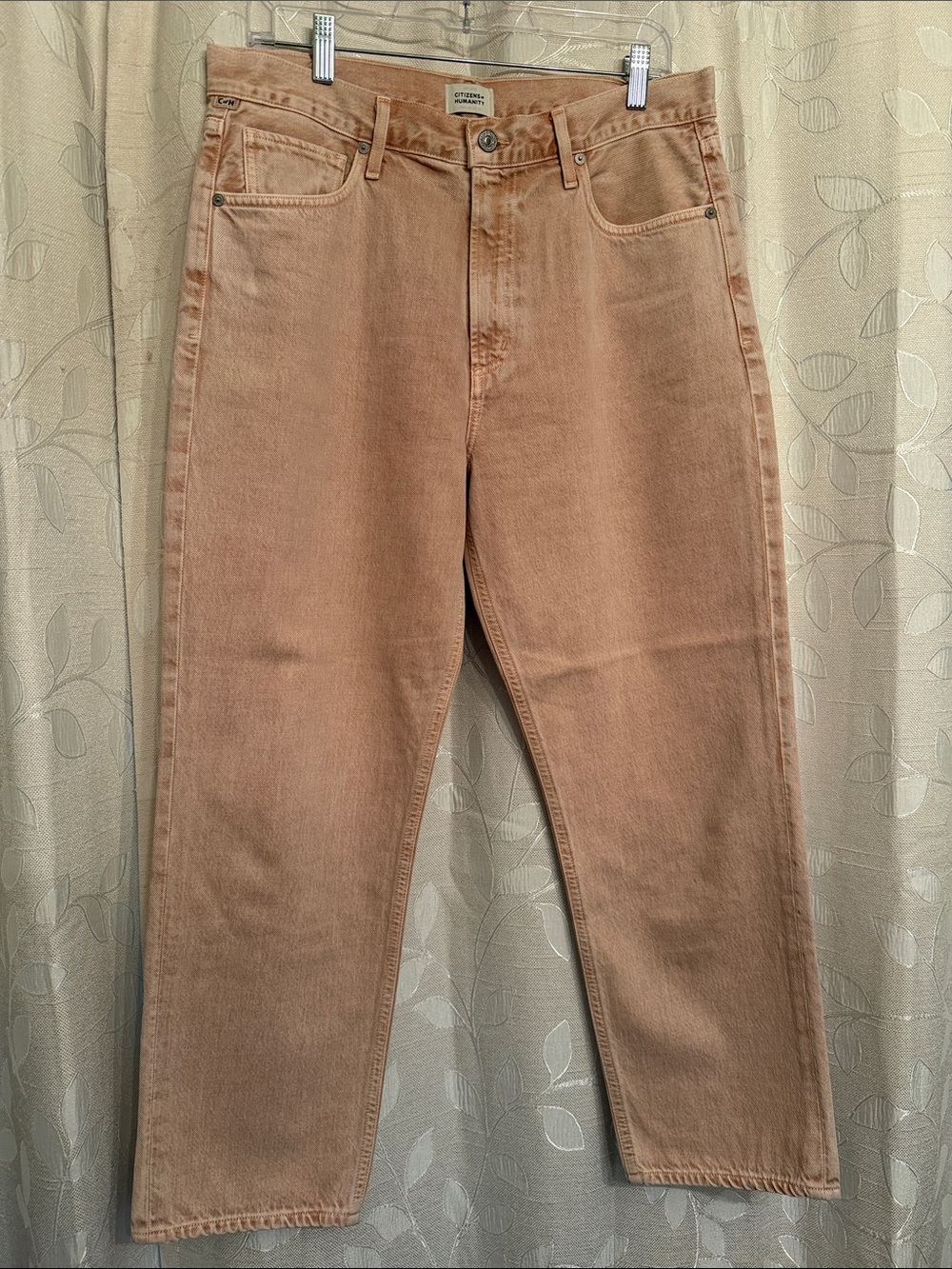 Citizens Of Humanity Straight-Leg Jeans in Dusty Tan